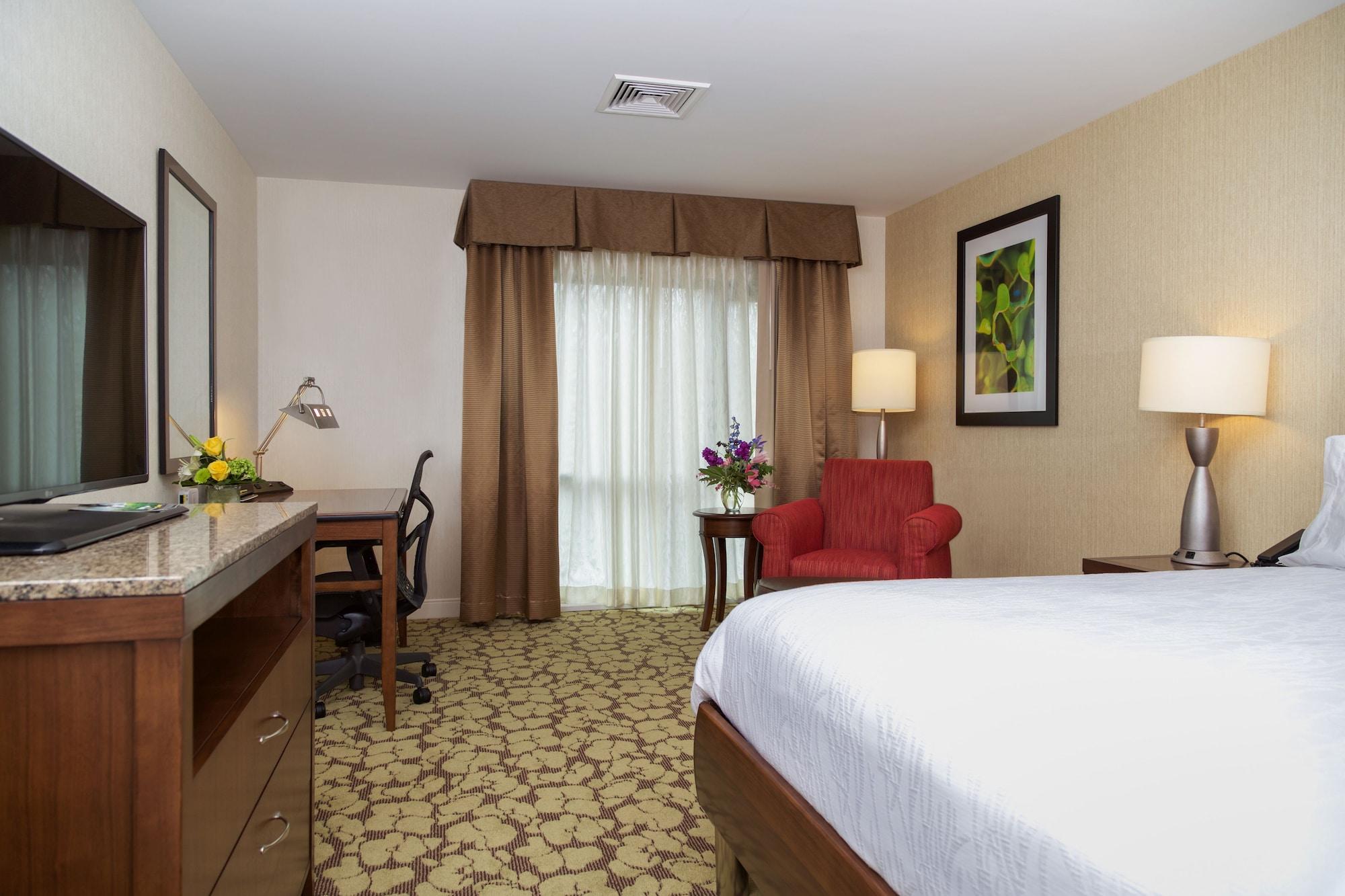 Hilton Garden Inn Burlington Downtown Extérieur photo