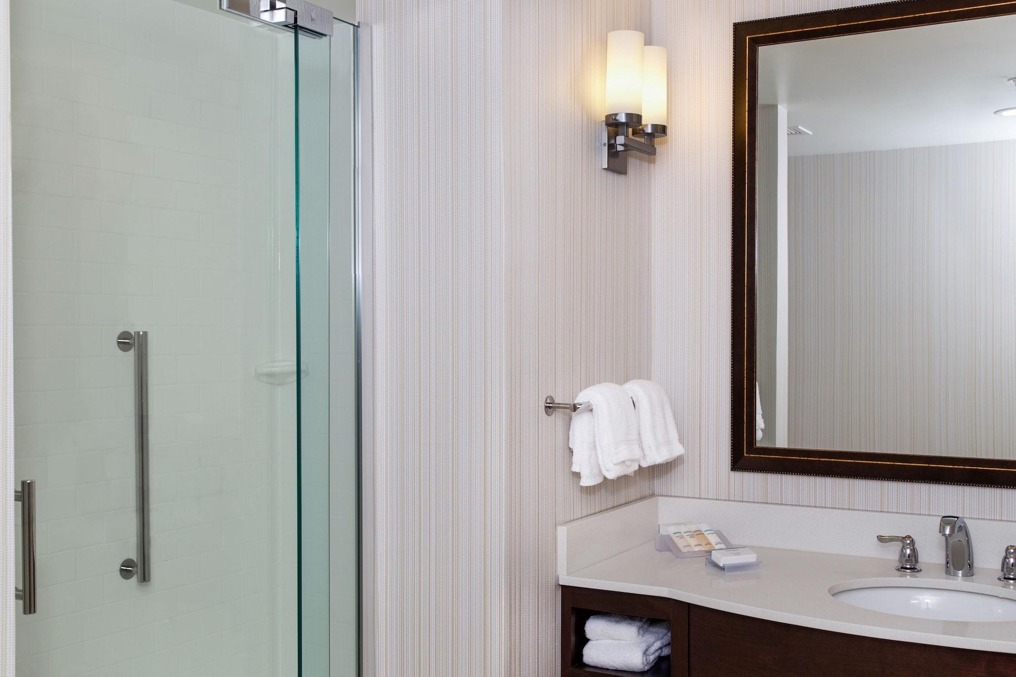 Hilton Garden Inn Burlington Downtown Extérieur photo