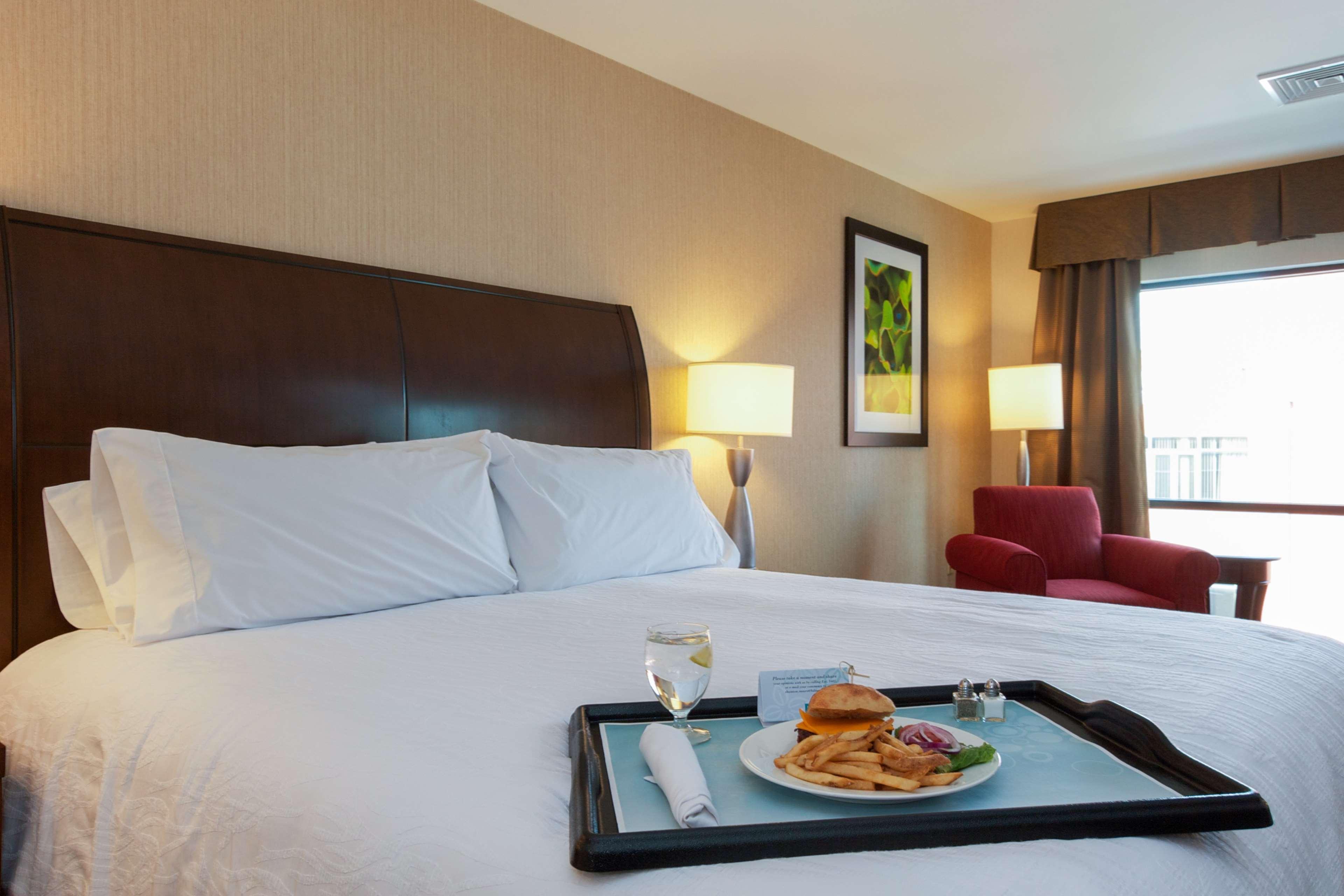 Hilton Garden Inn Burlington Downtown Extérieur photo