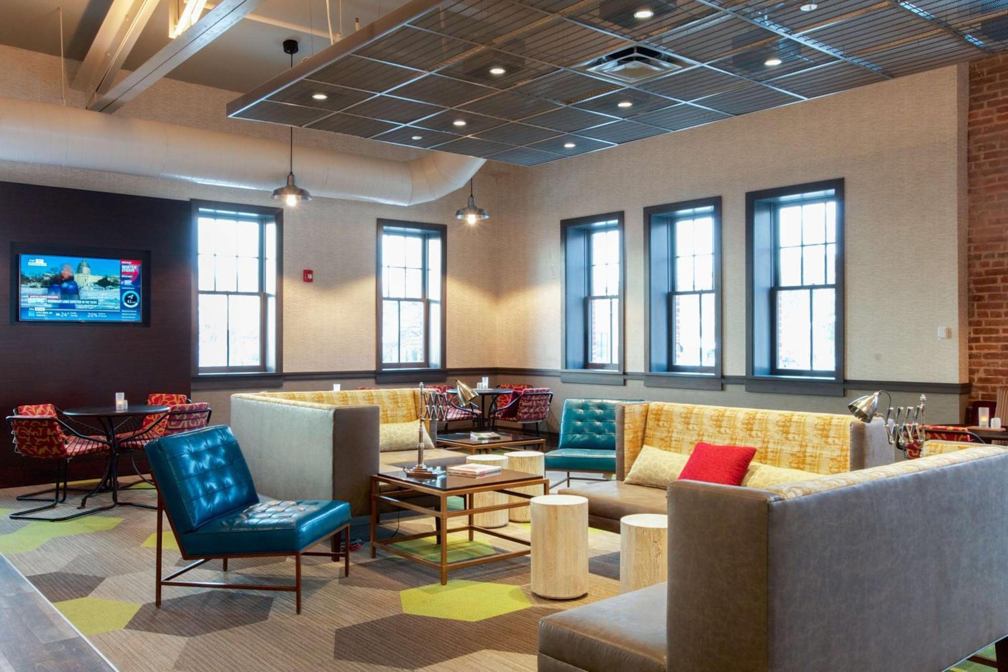 Hilton Garden Inn Burlington Downtown Extérieur photo
