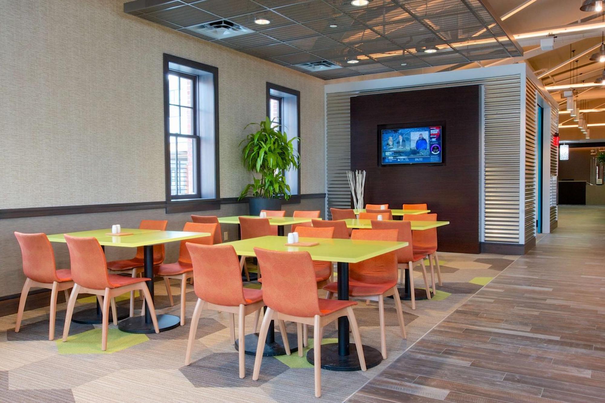 Hilton Garden Inn Burlington Downtown Extérieur photo
