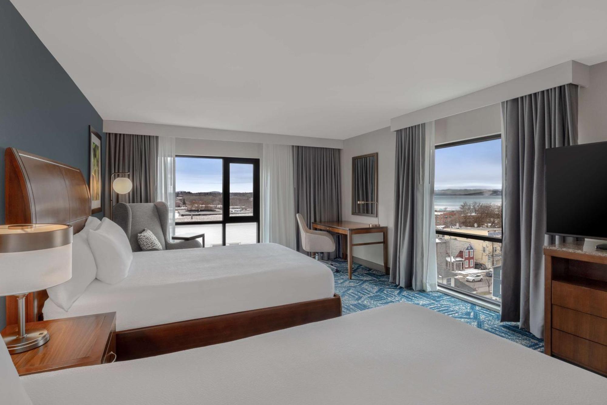 Hilton Garden Inn Burlington Downtown Extérieur photo