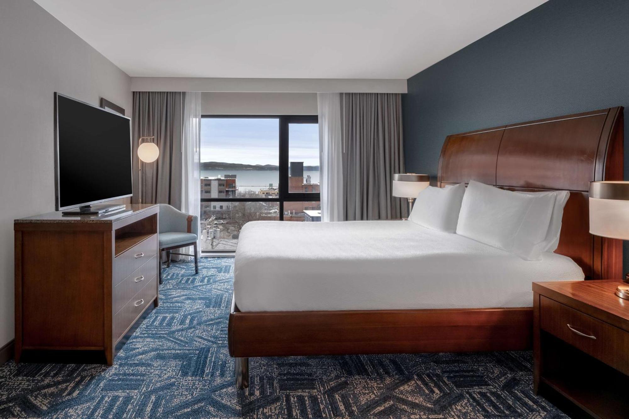 Hilton Garden Inn Burlington Downtown Extérieur photo