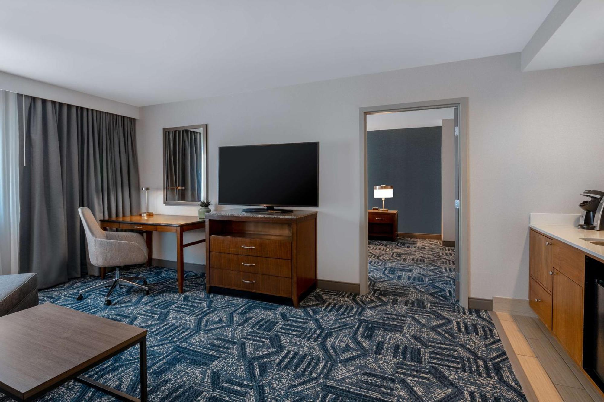 Hilton Garden Inn Burlington Downtown Extérieur photo